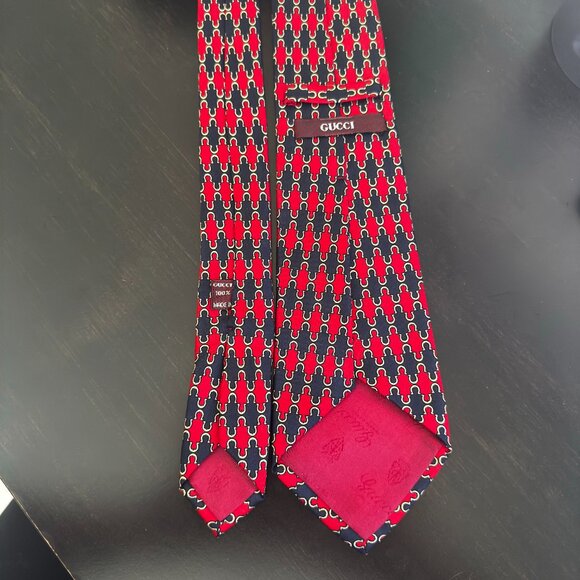 Vintage Gucci Silk Tie Red Blue Gold Chain Geometric Pattern Made in Italy 1980 - Picture 10 of 10